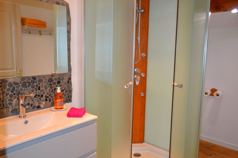 La salle de bain de la suite familiale