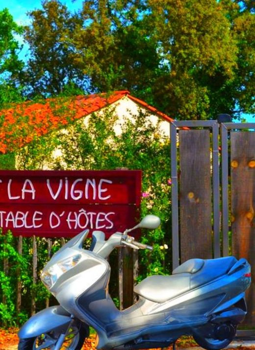 Pack Chambre et Scooter pour des Vacances en Corse