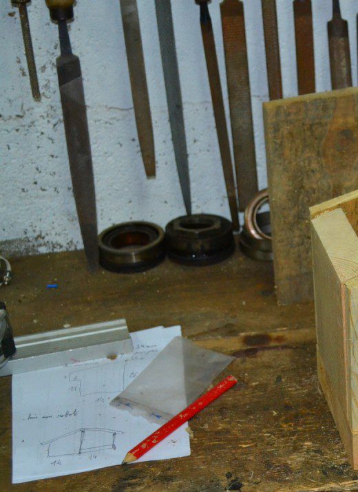 fabrication de la maison d'hôtes pour oiseaux à la maison de la vigne